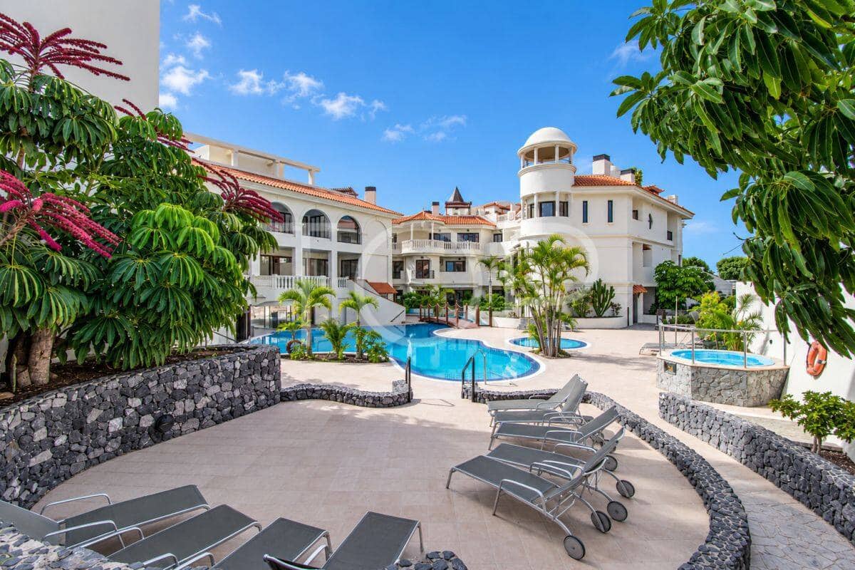 1 soveværelse Lejlighed til salg i Los Cristianos med swimmingpool garage - € 359.713 (Ref: 10165926)