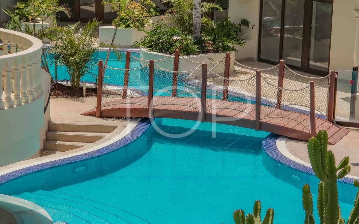 1 soveværelse Lejlighed til salg i Los Cristianos med swimmingpool garage - € 340.186 (Ref: 10167991)
