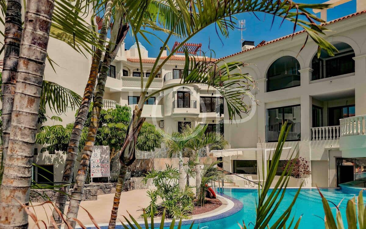 1 soveværelse Lejlighed til salg i Los Cristianos med swimmingpool garage - € 340.186 (Ref: 10167991)
