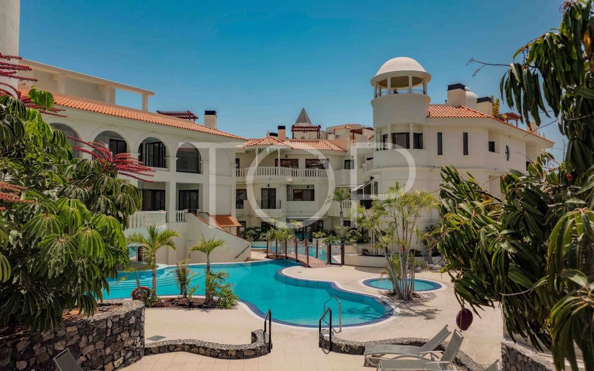 1 soveværelse Lejlighed til salg i Los Cristianos med swimmingpool garage - € 340.186 (Ref: 10167991)