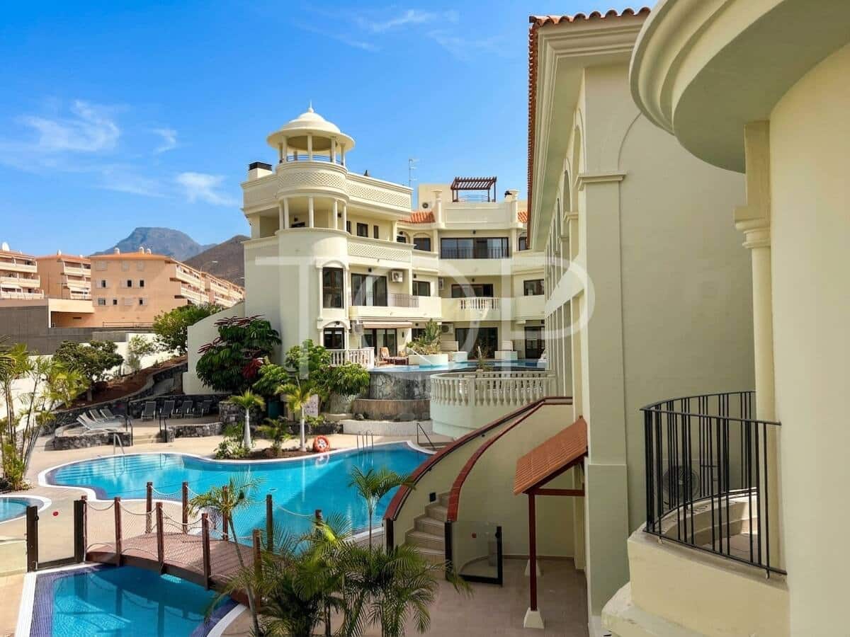 1 soveværelse Lejlighed til salg i Los Cristianos med swimmingpool garage - € 340.186 (Ref: 10167991)