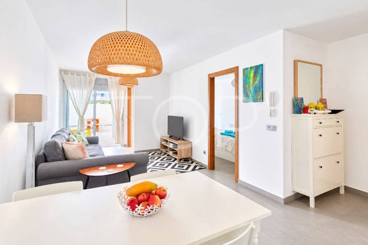 2 bedroom Flat for sale in La Tejita with pool garage - € 400,000 (Ref: 10170279)