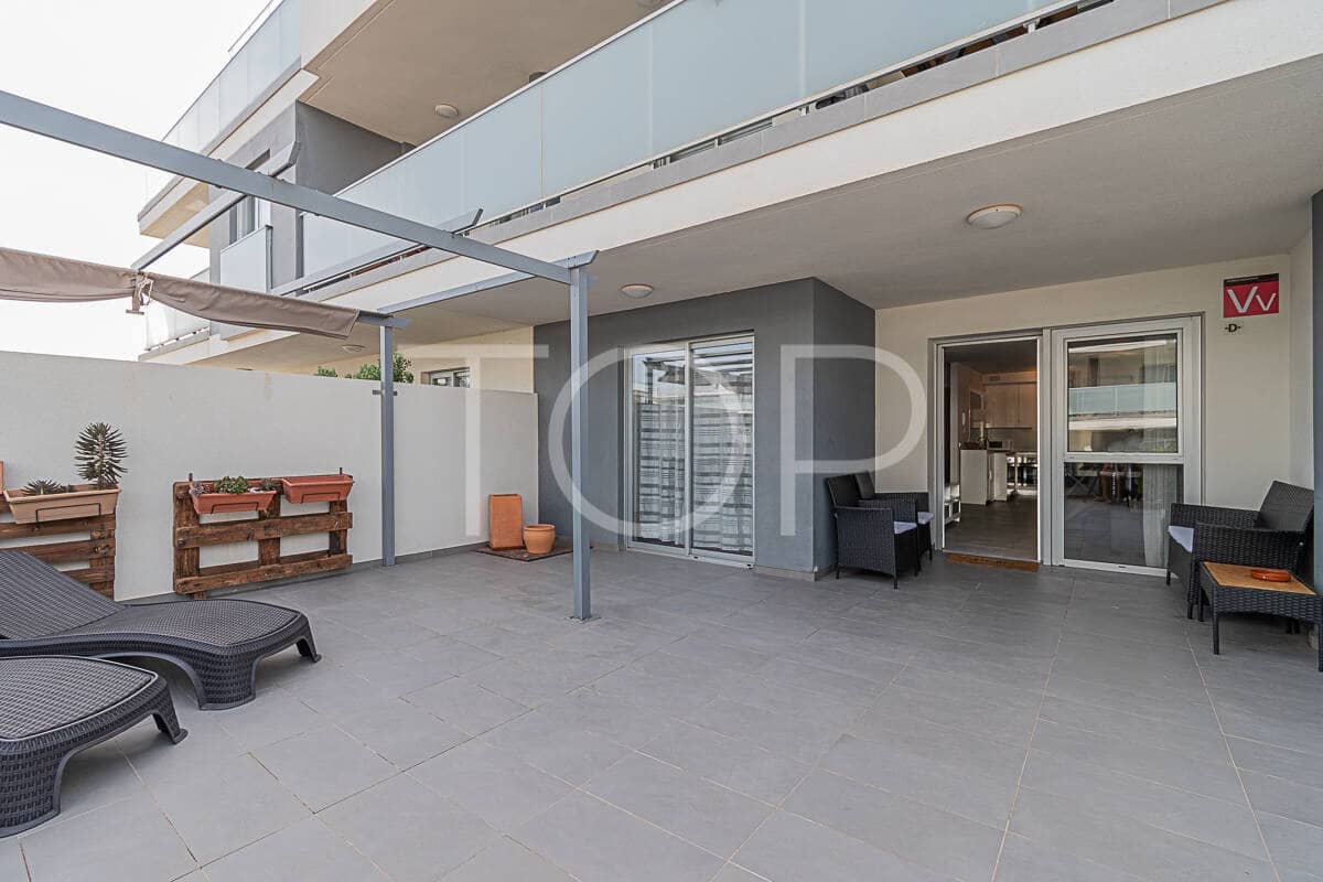 2 bedroom Flat for sale in La Tejita with pool garage - € 390,000 (Ref: 10170280)