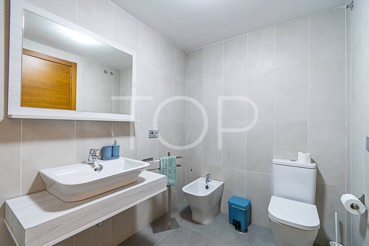 2 bedroom Flat for sale in La Tejita with pool garage - € 390,000 (Ref: 10170280)