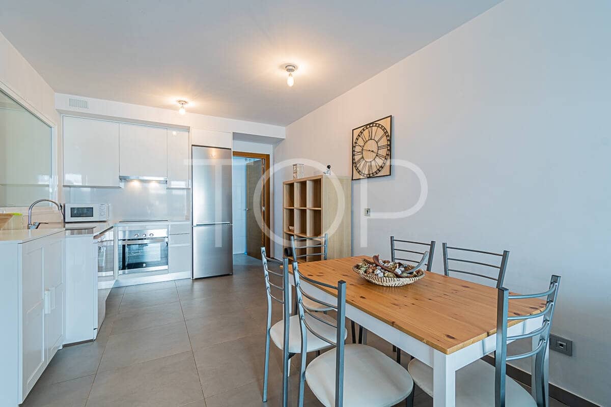 2 bedroom Flat for sale in La Tejita with pool garage - € 390,000 (Ref: 10170280)