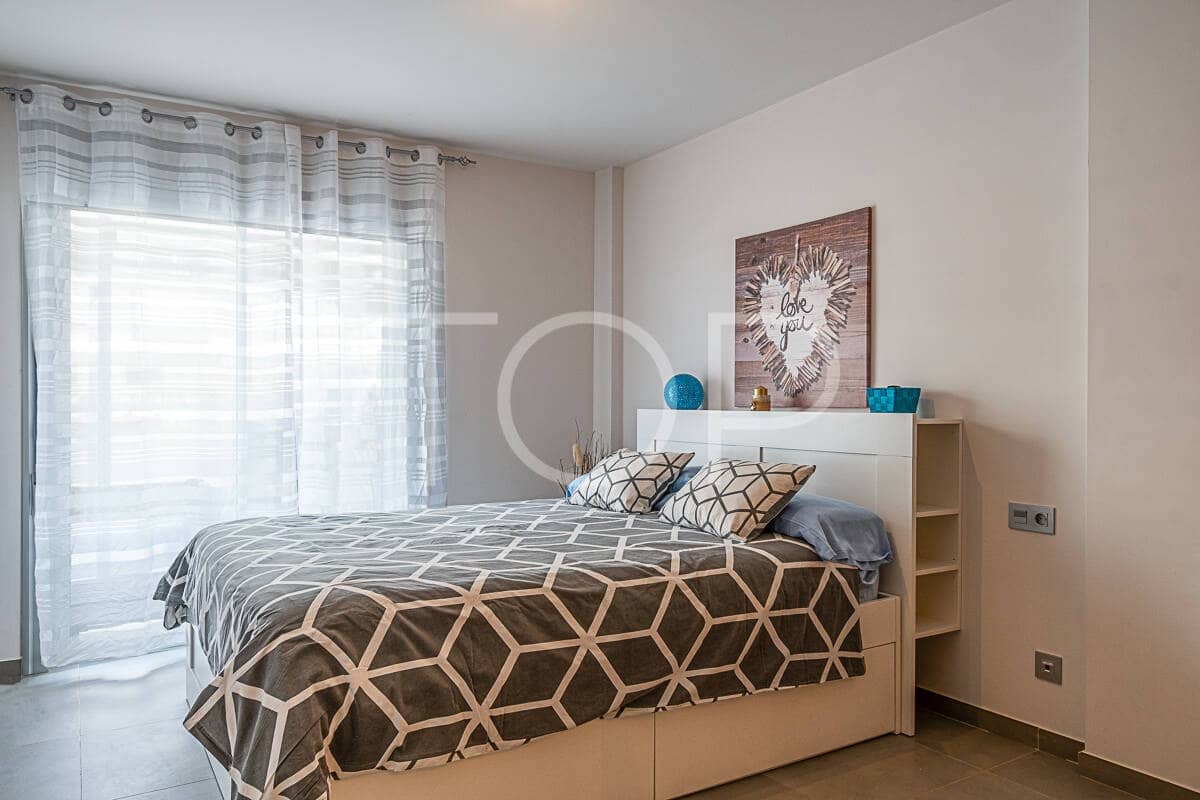 2 bedroom Flat for sale in La Tejita with pool garage - € 390,000 (Ref: 10170280)