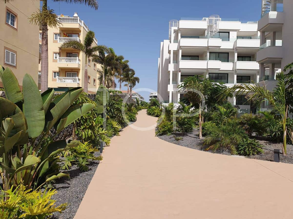 Ático de 2 habitaciones en Palm-Mar en venta con piscina garaje - 616.350 € (Ref: 10173040)