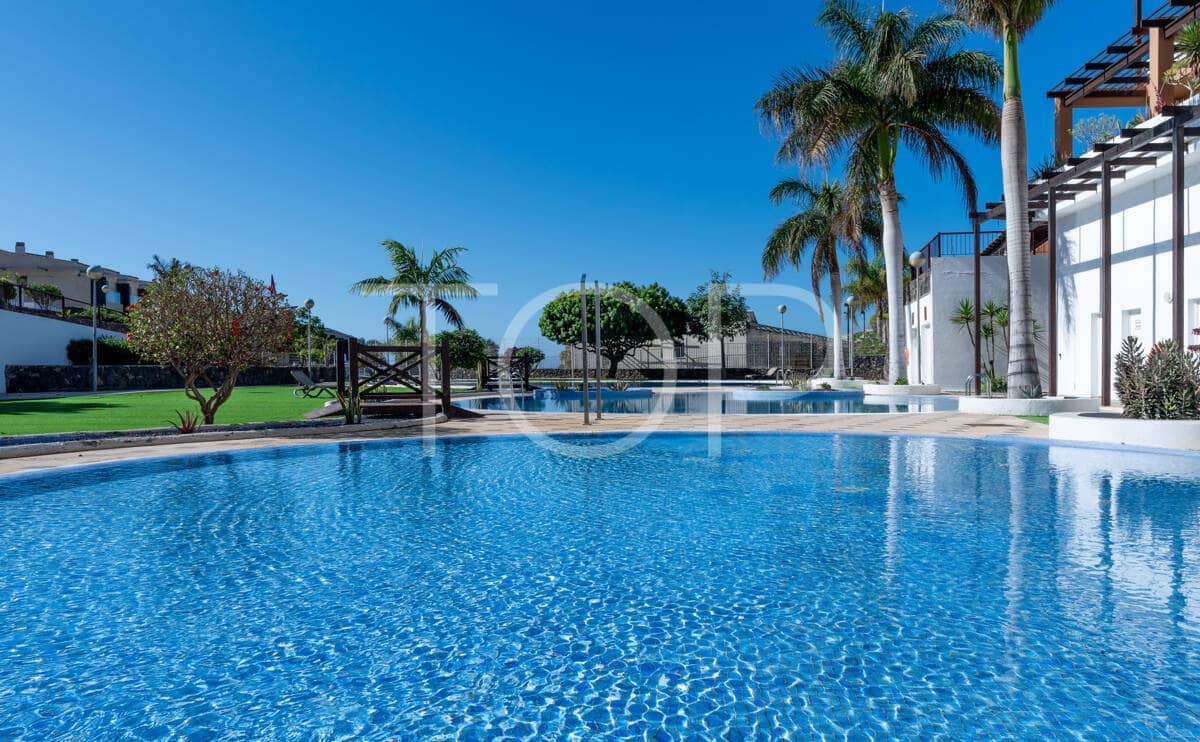 2 slaapkamer Flat te koop in Amarilla Golf met zwembad garage - € 338.500 (Ref: 10176082)