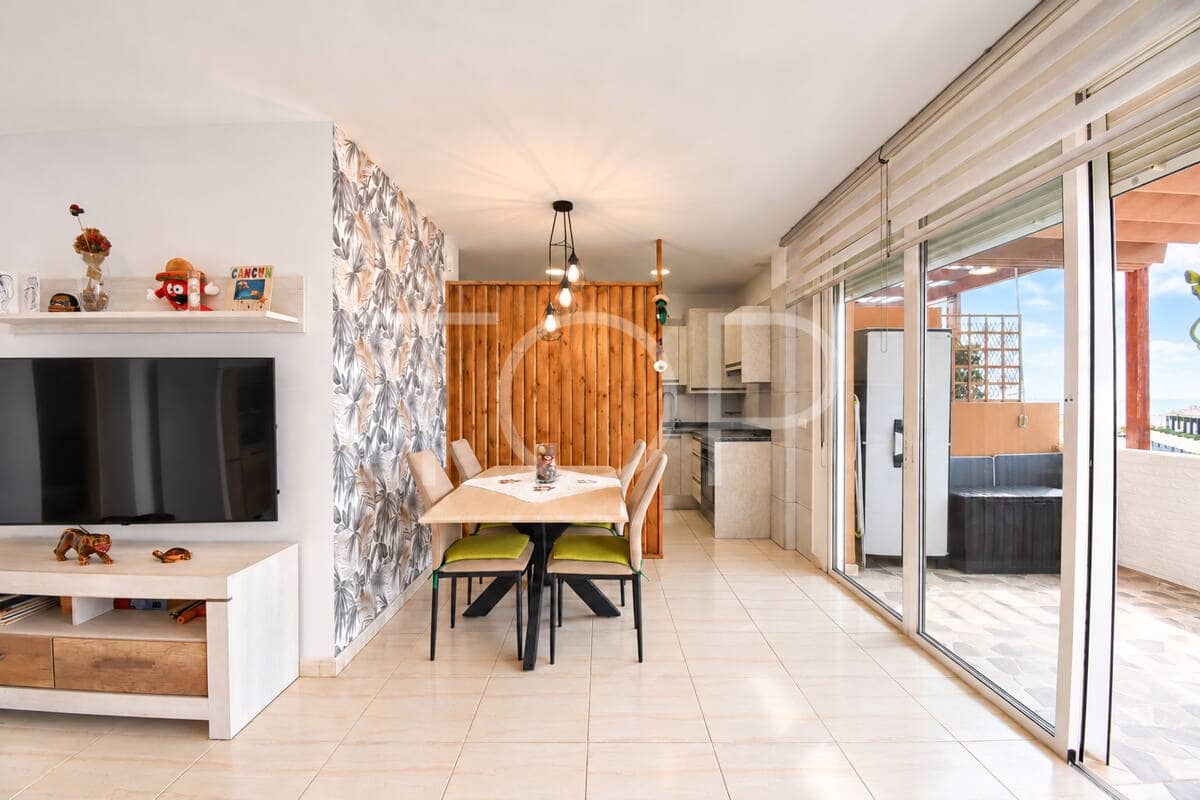 2 slaapkamer Flat te koop in Amarilla Golf met zwembad garage - € 338.500 (Ref: 10176082)