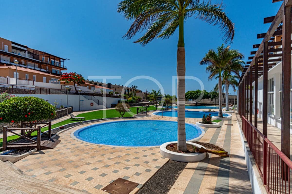 2 slaapkamer Flat te koop in Amarilla Golf met zwembad garage - € 338.500 (Ref: 10176082)