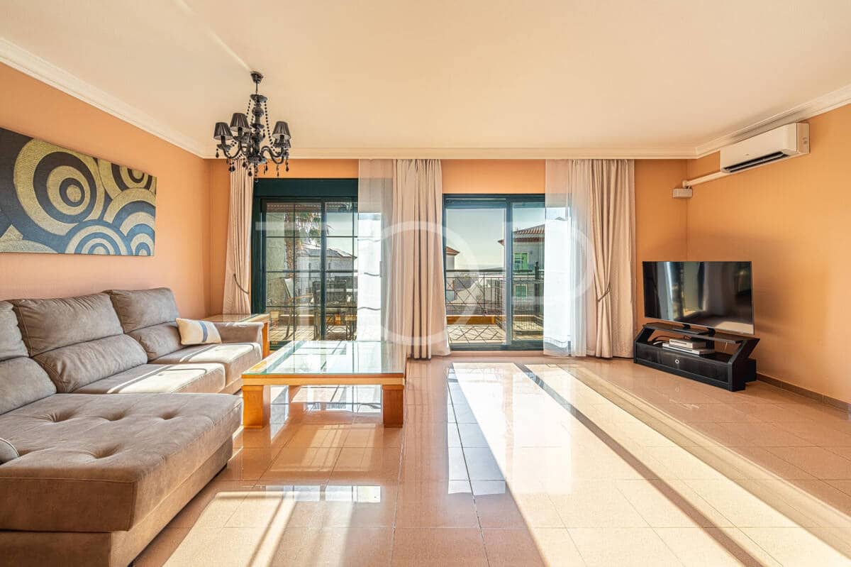 3 soveværelse Penthouse til salg i Playa del Duque med swimmingpool garage - € 720.000 (Ref: 10179661)