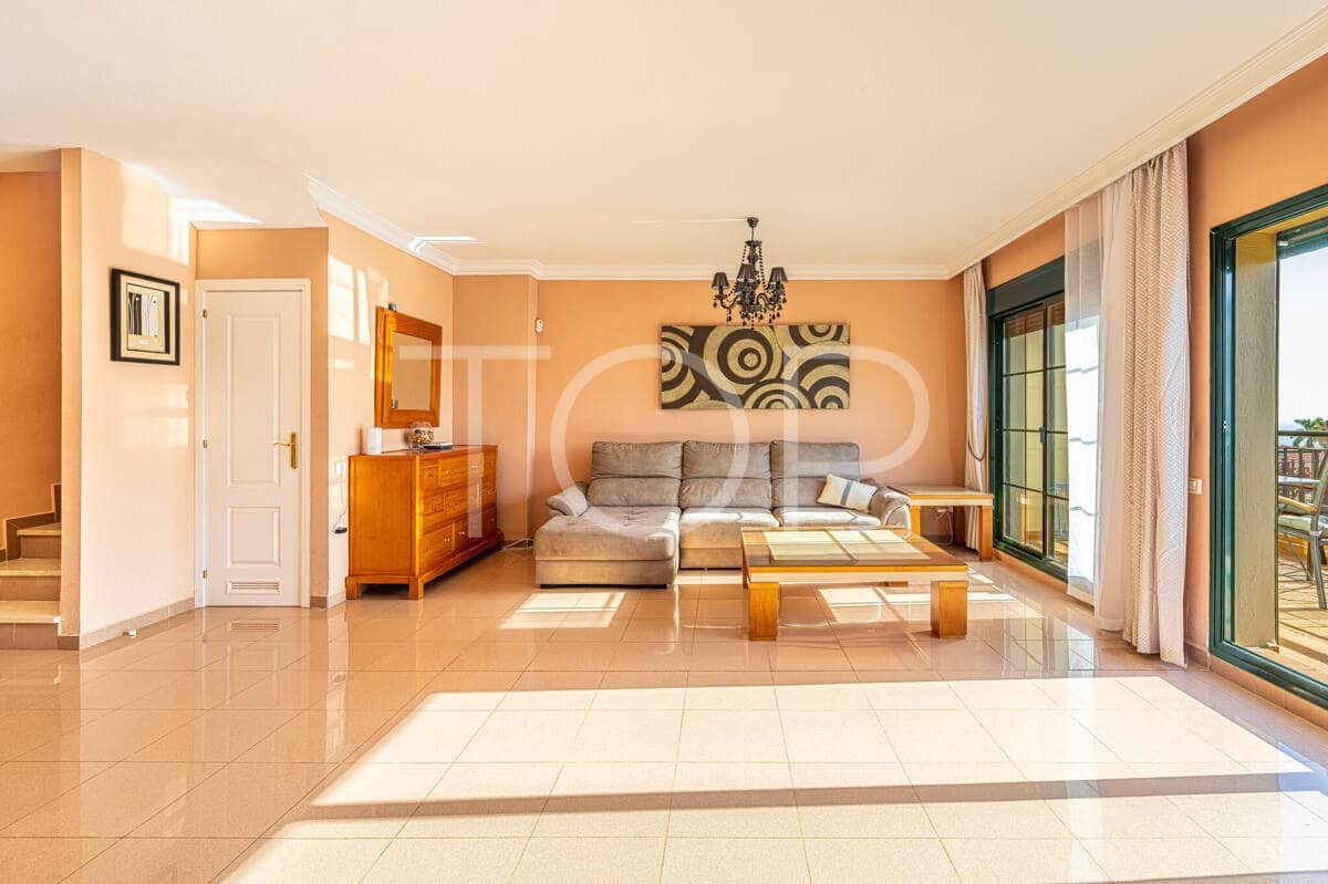3 soveværelse Penthouse til salg i Playa del Duque med swimmingpool garage - € 720.000 (Ref: 10179661)