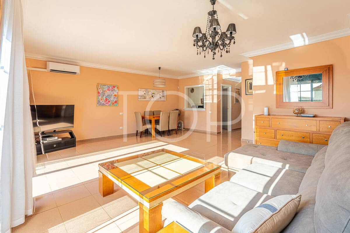 3 soveværelse Penthouse til salg i Playa del Duque med swimmingpool garage - € 720.000 (Ref: 10179661)