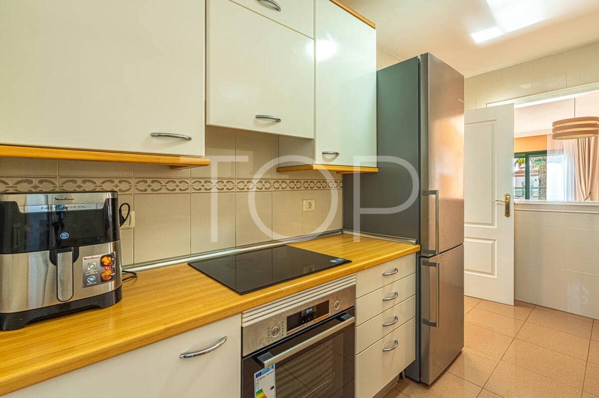 3 soveværelse Penthouse til salg i Playa del Duque med swimmingpool garage - € 720.000 (Ref: 10179661)