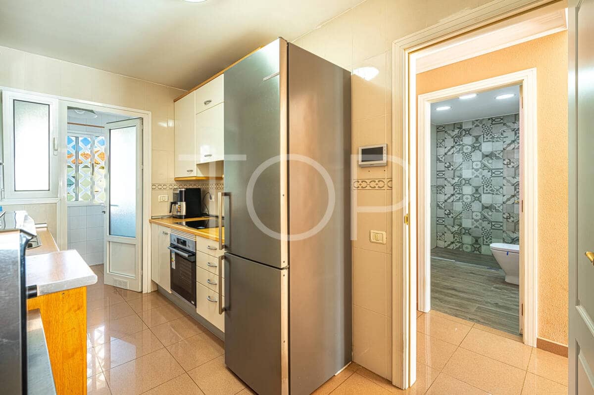 3 soveværelse Penthouse til salg i Playa del Duque med swimmingpool garage - € 720.000 (Ref: 10179661)