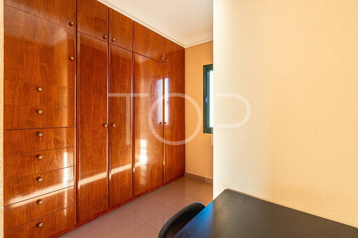3 soveværelse Penthouse til salg i Playa del Duque med swimmingpool garage - € 720.000 (Ref: 10179661)