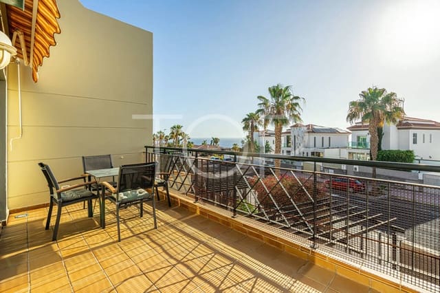 3 soveværelse Penthouse til salg i Playa del Duque, Adeje med swimmingpool garage - € 720.000 (Ref: 10179661)
