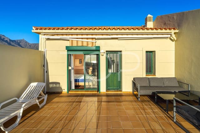 3 soveværelse Penthouse til salg i Playa del Duque, Adeje med swimmingpool garage - € 720.000 (Ref: 10179661)