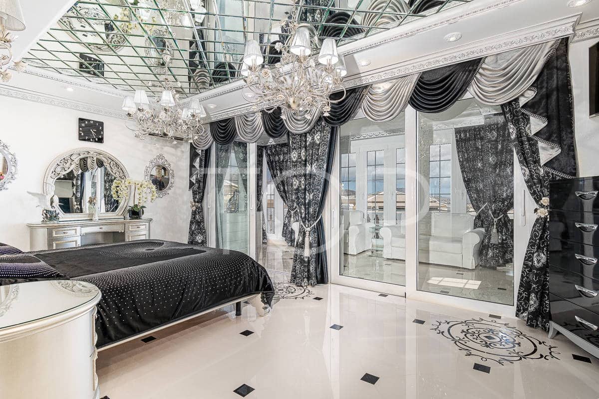 6 slaapkamer Villa te koop in La Caleta Adeje met zwembad garage - € 4.500.000 (Ref: 7673220)