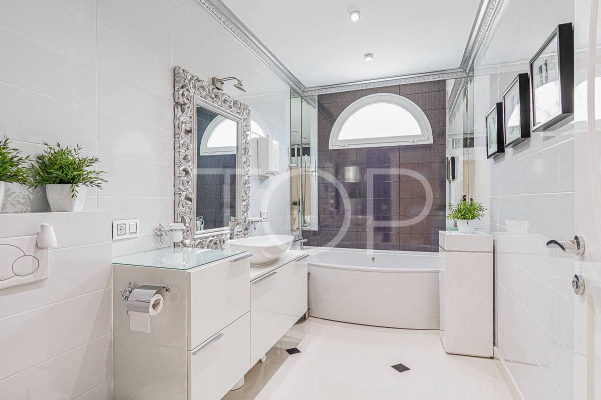 6 slaapkamer Villa te koop in La Caleta Adeje met zwembad garage - € 4.500.000 (Ref: 7673220)