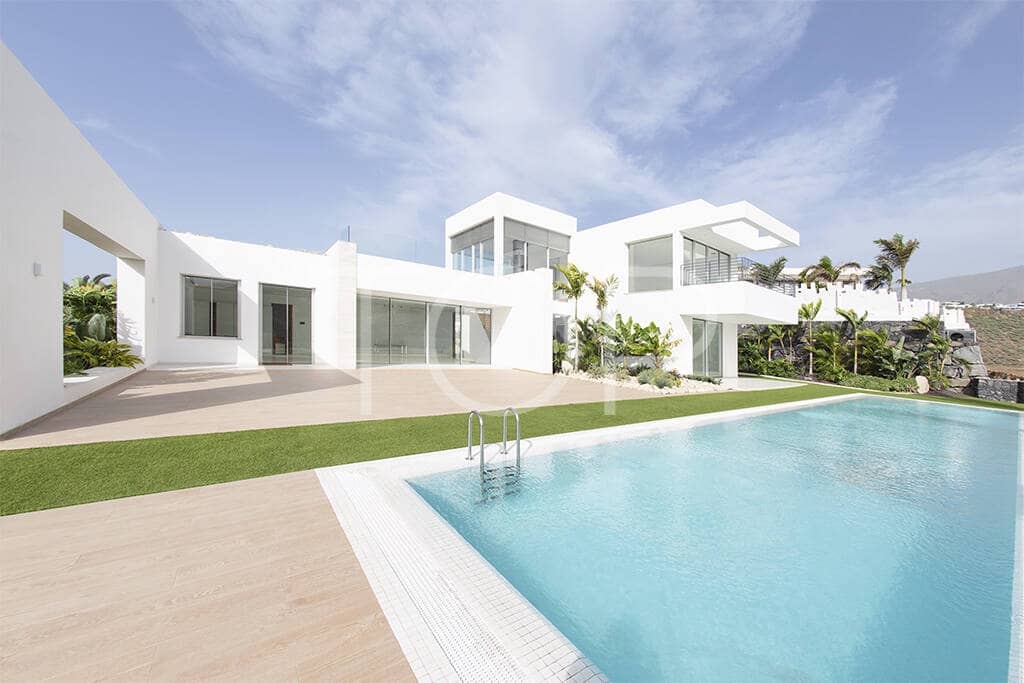 5 bedroom Villa for sale in La Caleta Adeje with pool garage - € 6,350,000 (Ref: 7673239)