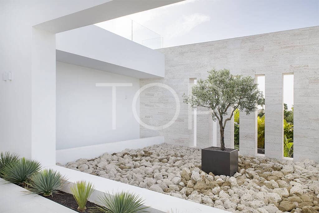 5 bedroom Villa for sale in La Caleta Adeje with pool garage - € 6,350,000 (Ref: 7673239)