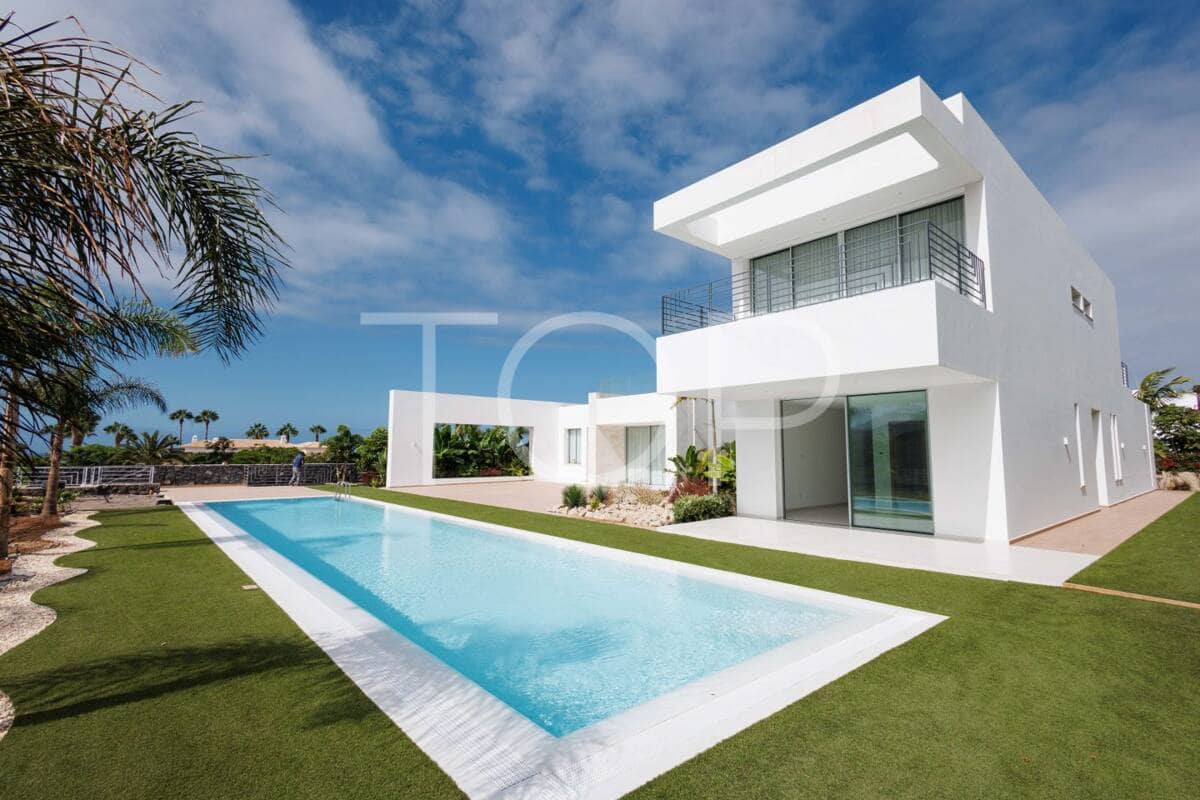 5 bedroom Villa for sale in La Caleta Adeje with pool garage - € 6,350,000 (Ref: 7673239)