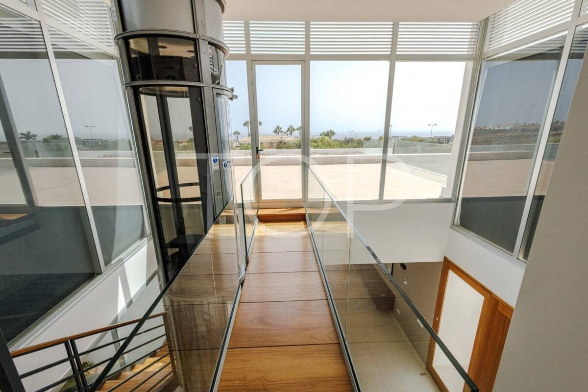 5 bedroom Villa for sale in La Caleta Adeje with pool garage - € 6,350,000 (Ref: 7673239)