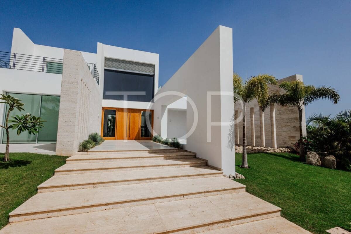 5 bedroom Villa for sale in La Caleta Adeje with pool garage - € 6,350,000 (Ref: 7673239)