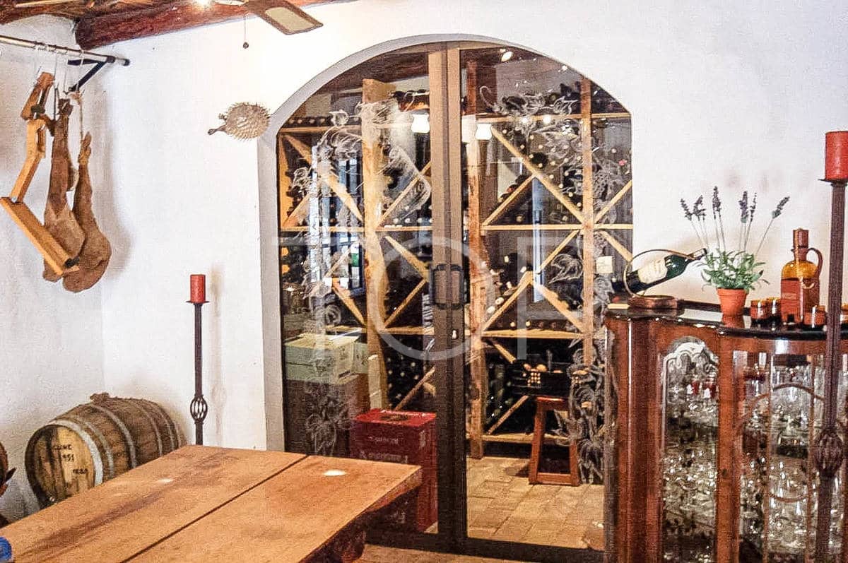 9 soveværelse Finca/Landehus til salg i Alcala med swimmingpool garage - € 3.050.000 (Ref: 7673247)