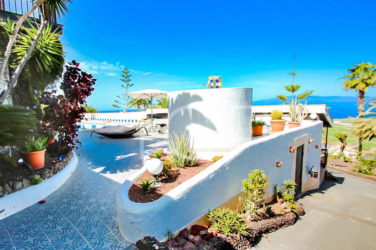 9 soveværelse Finca/Landehus til salg i Alcala med swimmingpool garage - € 3.050.000 (Ref: 7673247)