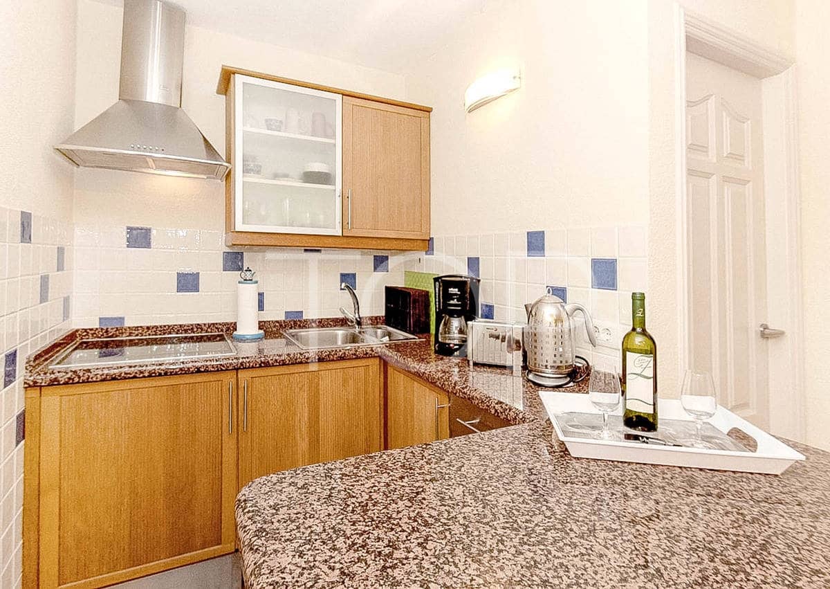 9 soveværelse Finca/Landehus til salg i Alcala med swimmingpool garage - € 3.050.000 (Ref: 7673247)