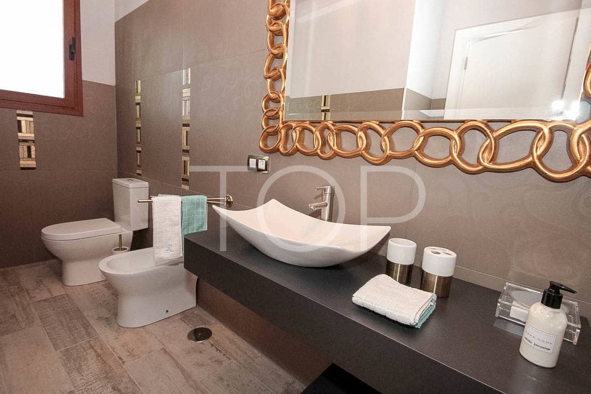 14 soveværelse Finca/Landehus til salg i Playa San Juan med swimmingpool garage - € 2.500.000 (Ref: 7673248)