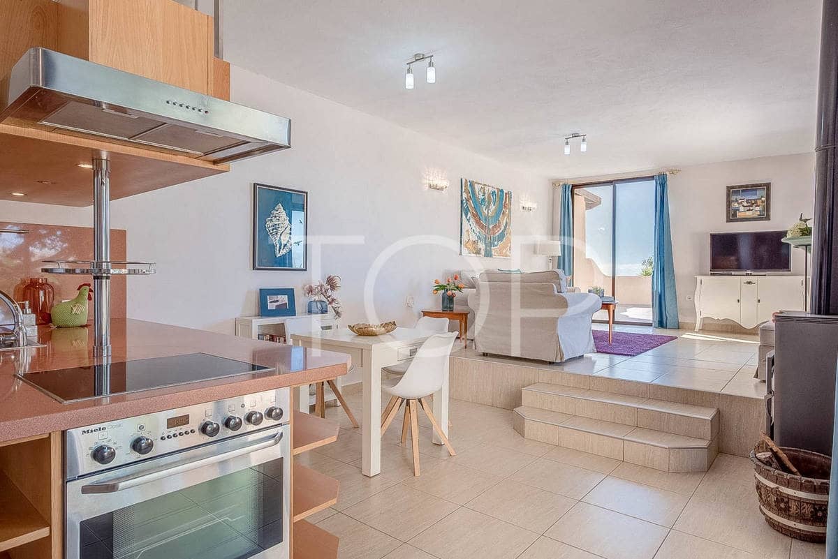 14 soveværelse Finca/Landehus til salg i Playa San Juan med swimmingpool garage - € 2.500.000 (Ref: 7673248)