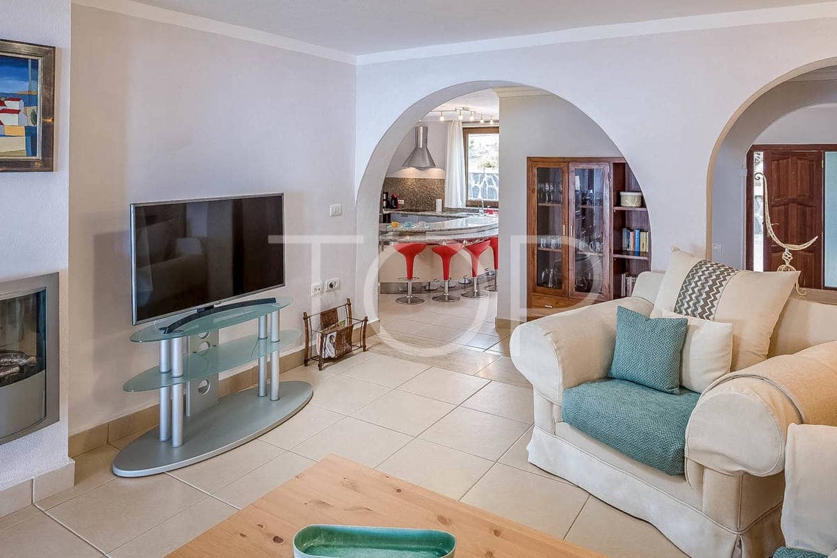 14 soveværelse Finca/Landehus til salg i Playa San Juan med swimmingpool garage - € 2.500.000 (Ref: 7673248)