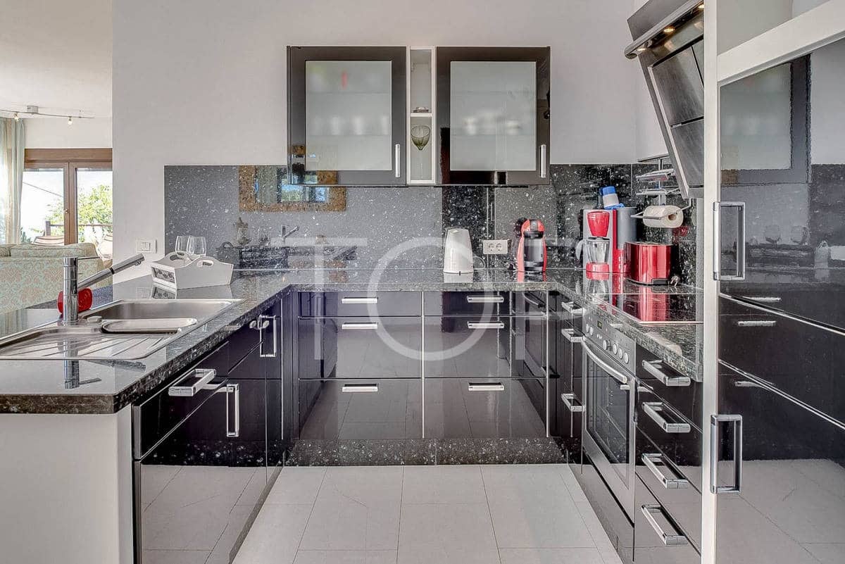 14 soveværelse Finca/Landehus til salg i Playa San Juan med swimmingpool garage - € 2.500.000 (Ref: 7673248)