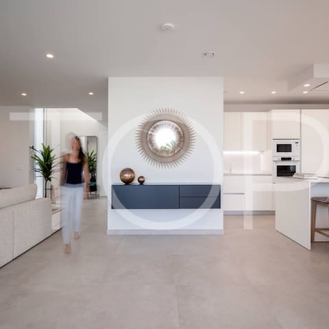 3 soverom Villa til salgs i San Eugenio Alto, Adeje med svømmebasseng garasje - € 2 338 600 (Ref: 7673258)