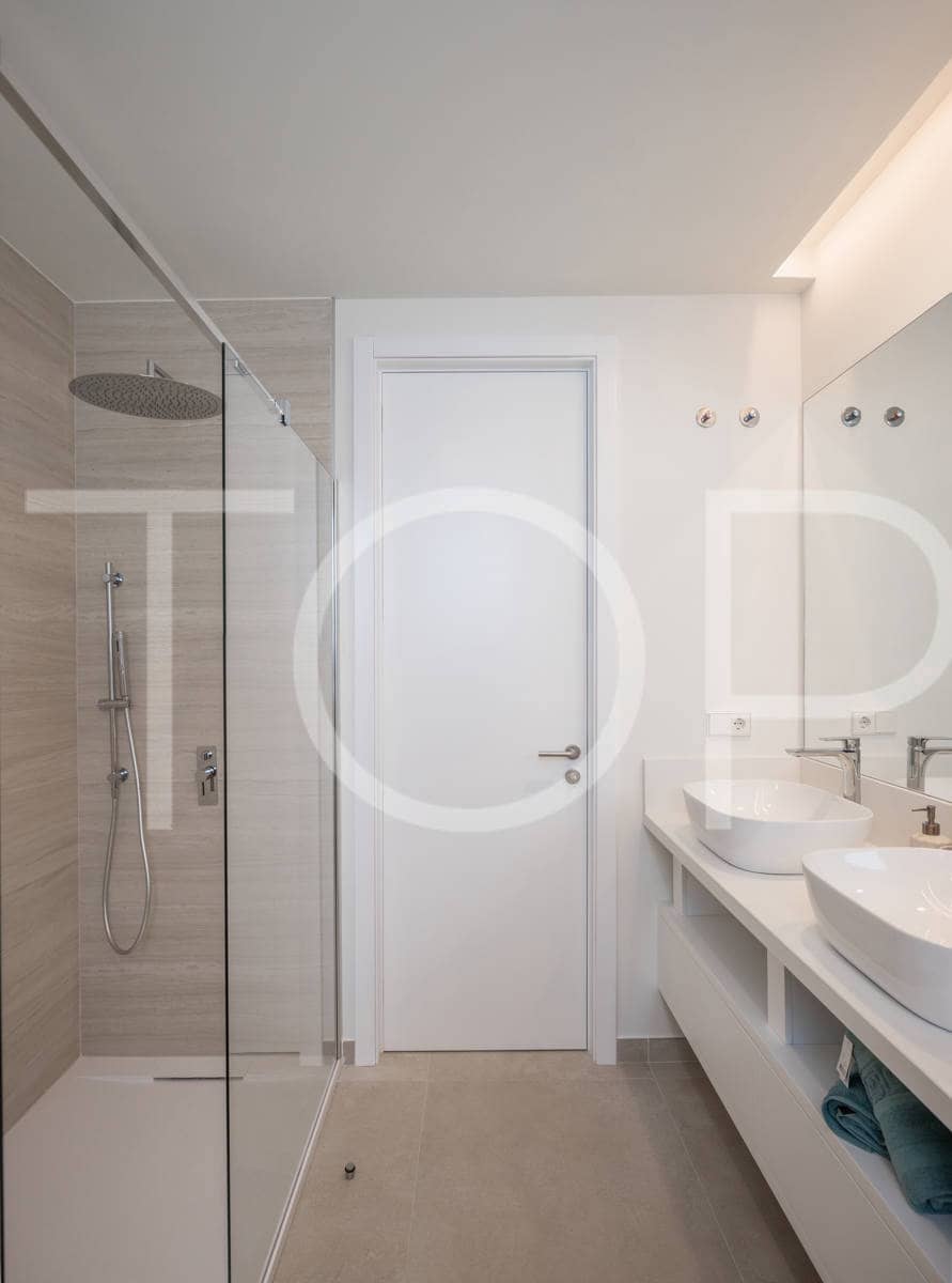 3 soverom Villa til salgs i Costa Adeje med svømmebasseng garasje - € 2 338 600 (Ref: 7673258)