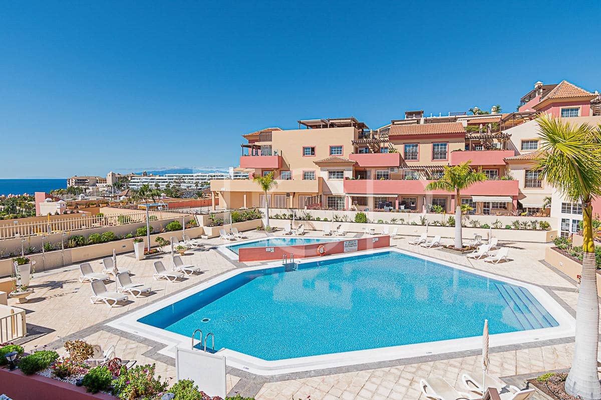 3 soveværelse Penthouse til salg i Playa del Duque med swimmingpool garage - € 895.000 (Ref: 7673271)