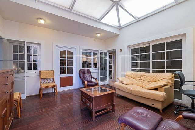 3 soveværelse Penthouse til salg i Playa del Duque, Adeje med swimmingpool garage - € 895.000 (Ref: 7673271)