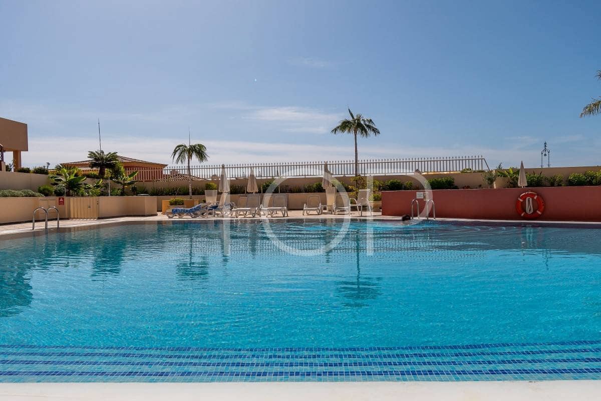 3 soveværelse Penthouse til salg i Playa del Duque med swimmingpool garage - € 895.000 (Ref: 7673271)