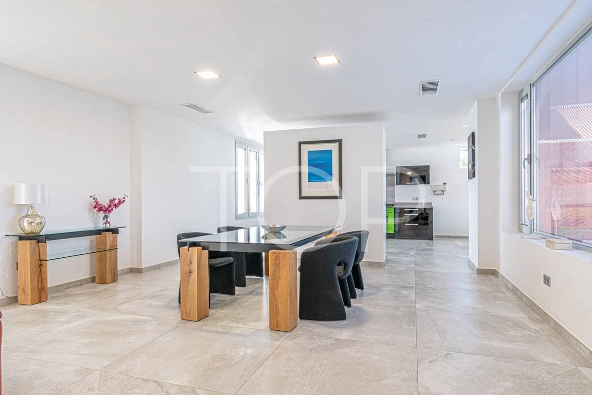 6 bedroom Villa for sale in La Caleta Adeje with pool garage - € 4,450,000 (Ref: 7673275)