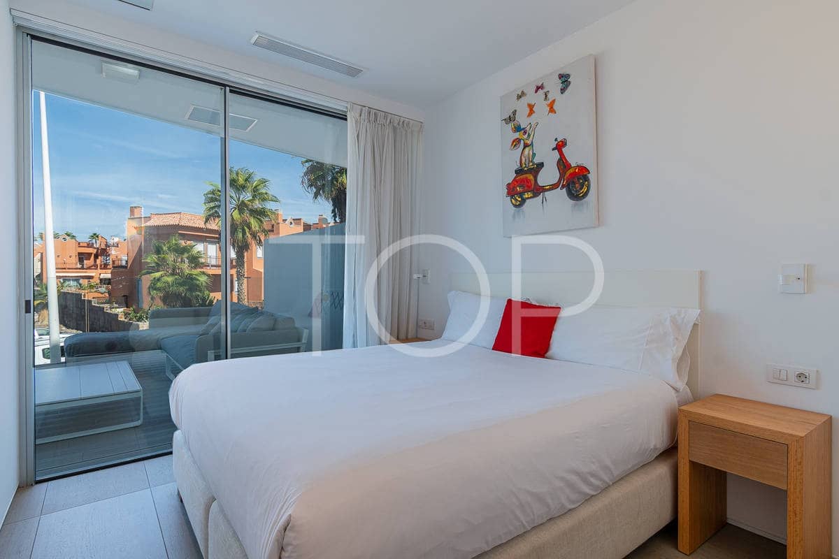 2 bedroom Flat for sale in La Caleta Adeje with pool garage - € 535,000 (Ref: 7673294)