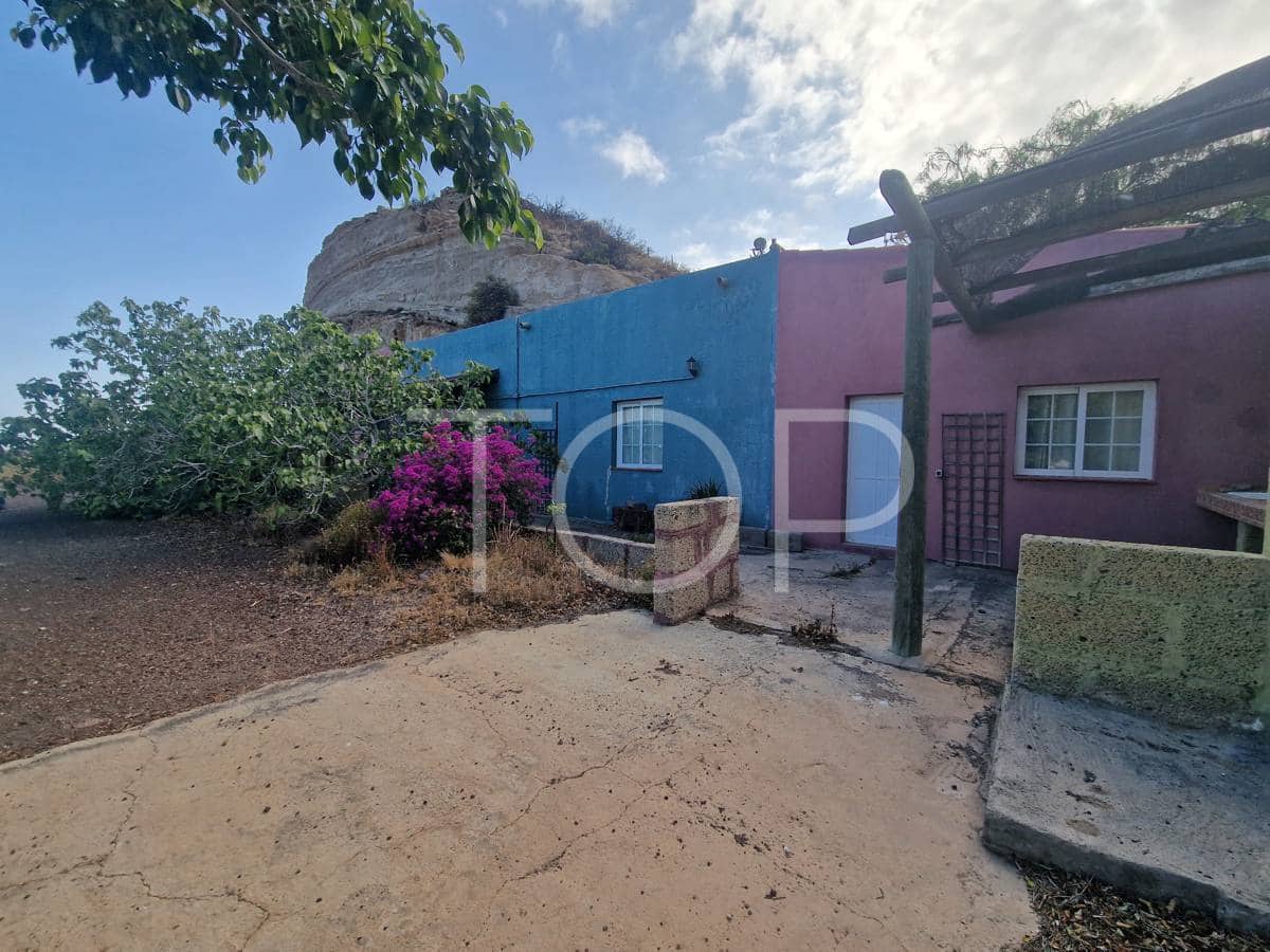 Ubebygd land til salgs i Arico - € 1 090 000 (Ref: 7673315)