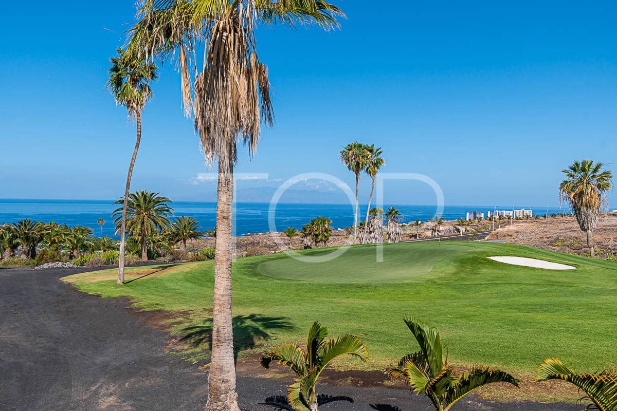 4 soveværelse Byhus til salg i La Caleta Adeje med swimmingpool garage - € 4.300.000 (Ref: 7673322)