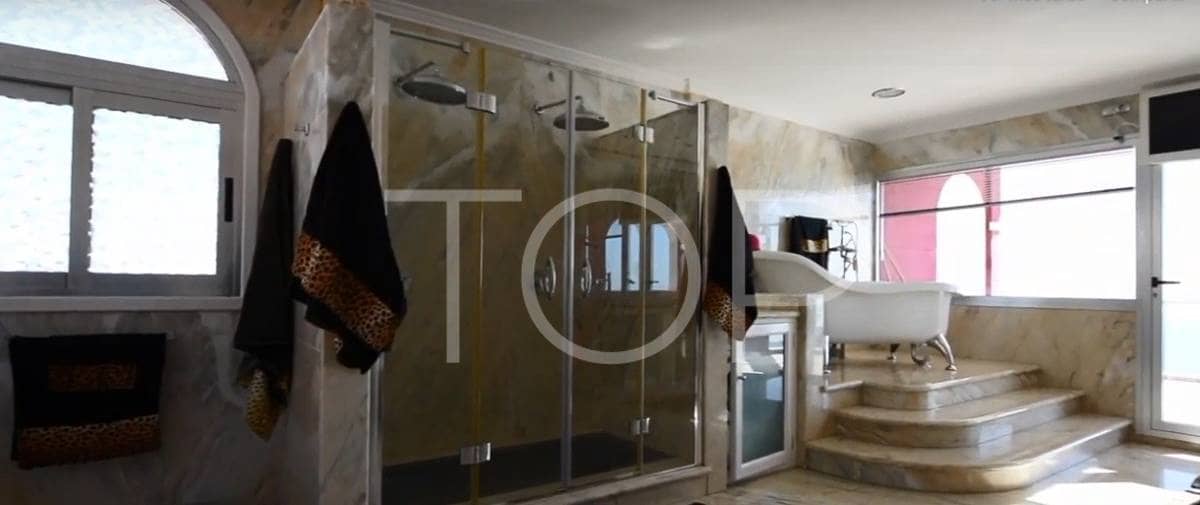 6 soveværelse Byhus til salg i Costa Adeje med swimmingpool - € 2.800.000 (Ref: 7673331)