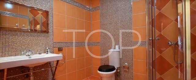 6 soveværelse Byhus til salg i Torviscas Centro y Alto, Adeje med swimmingpool - € 2.800.000 (Ref: 7673331)