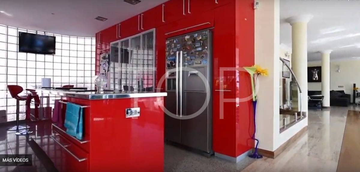 6 soveværelse Byhus til salg i Costa Adeje med swimmingpool - € 2.800.000 (Ref: 7673331)