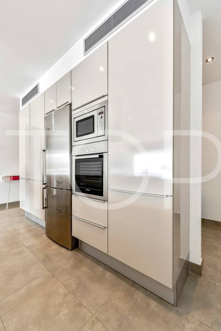 2 soveværelse Lejlighed til salg i La Caleta Adeje med swimmingpool garage - € 1.295.000 (Ref: 7673358)