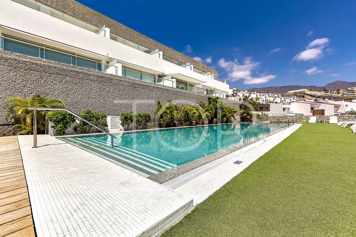 2 soveværelse Lejlighed til salg i La Caleta Adeje med swimmingpool garage - € 1.295.000 (Ref: 7673358)